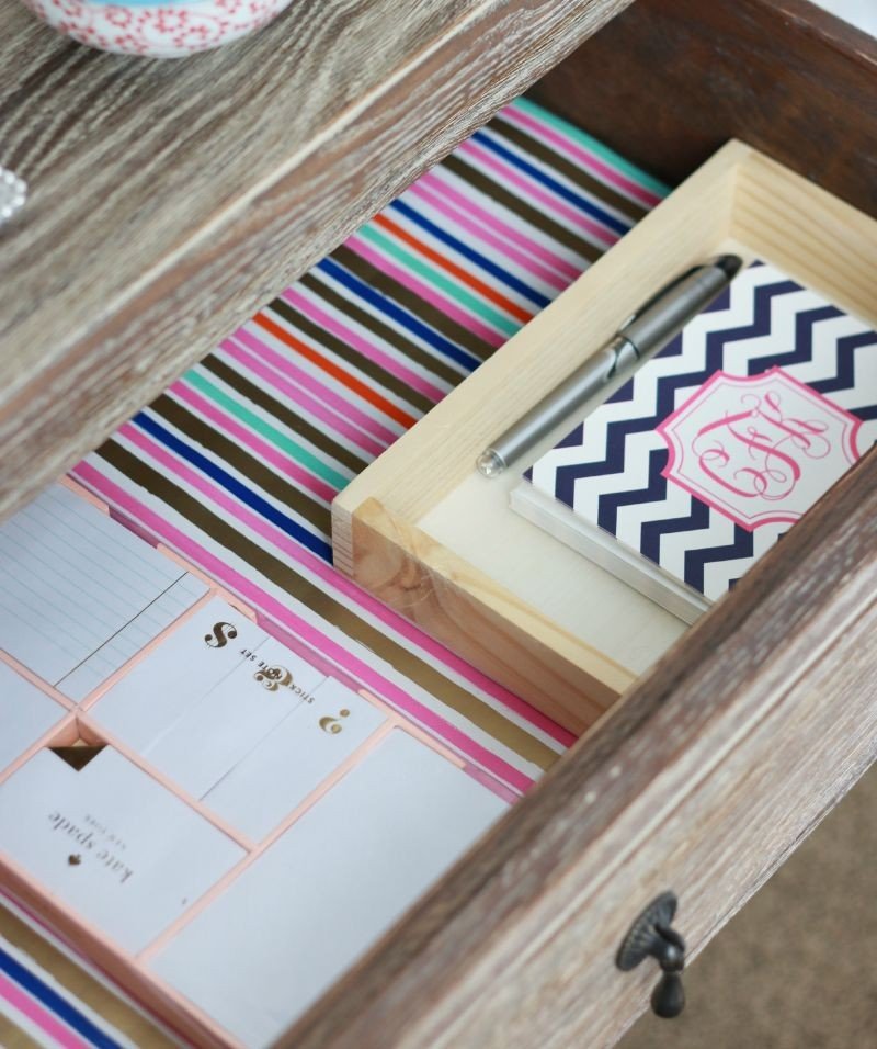 She's Crafty: Organizing Drawers