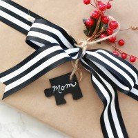 puzzle piece gift tag