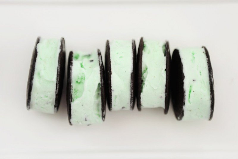 mint-ice-cream-sandwiches-4