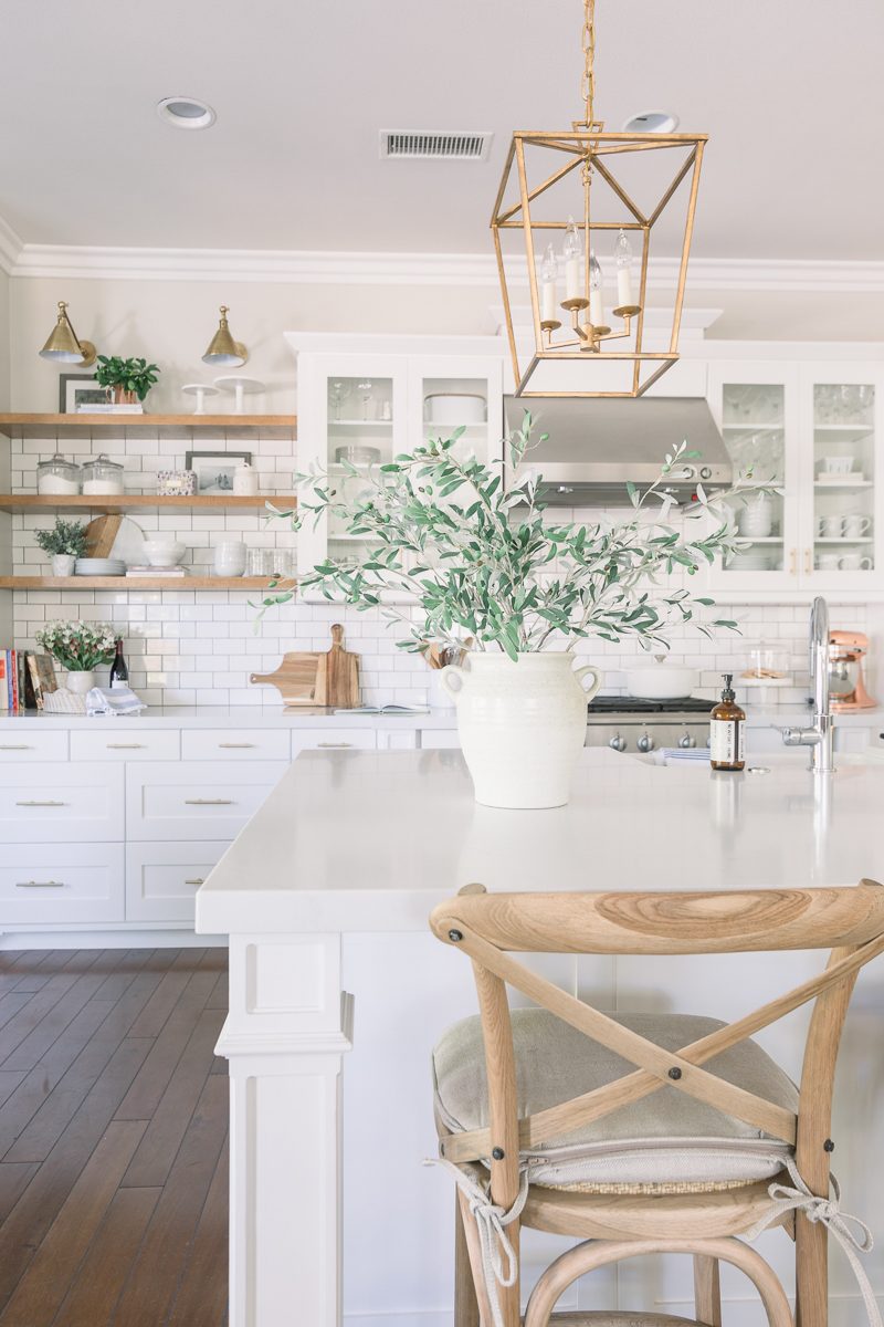 11 Kitchen Cabinet Paint Colors for a Vibrant Cook Space