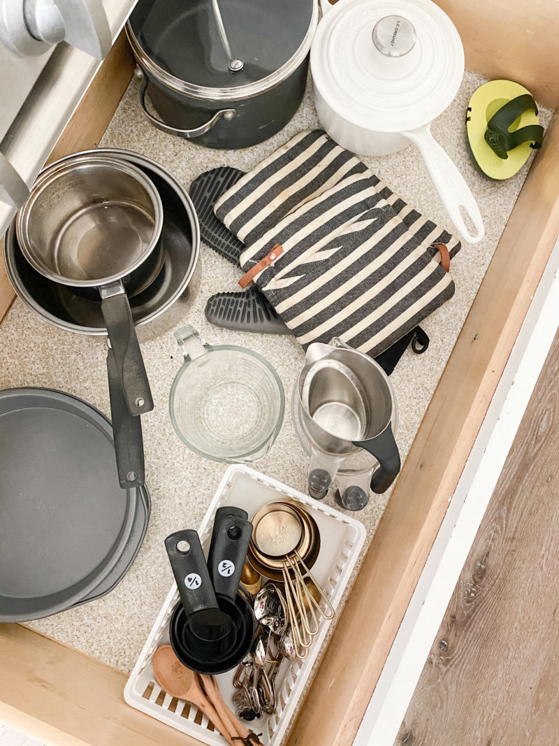 organized kitchen drawer