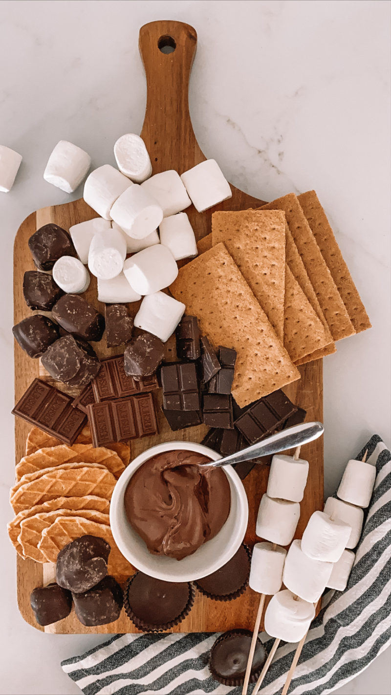 smores charcuterie board