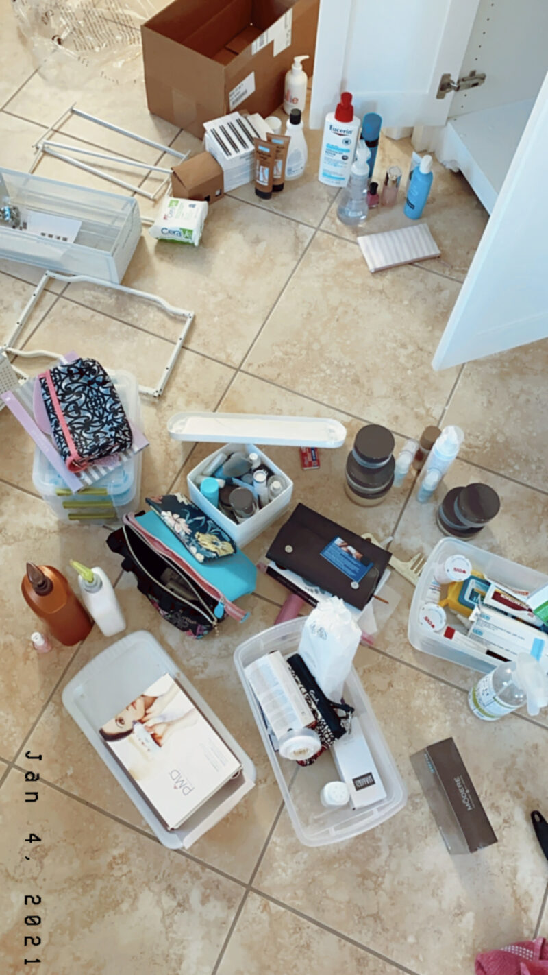 A little under the (bathroom) sink organization✨ : r/organizing