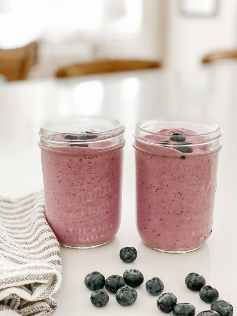 delicious berry smoothie