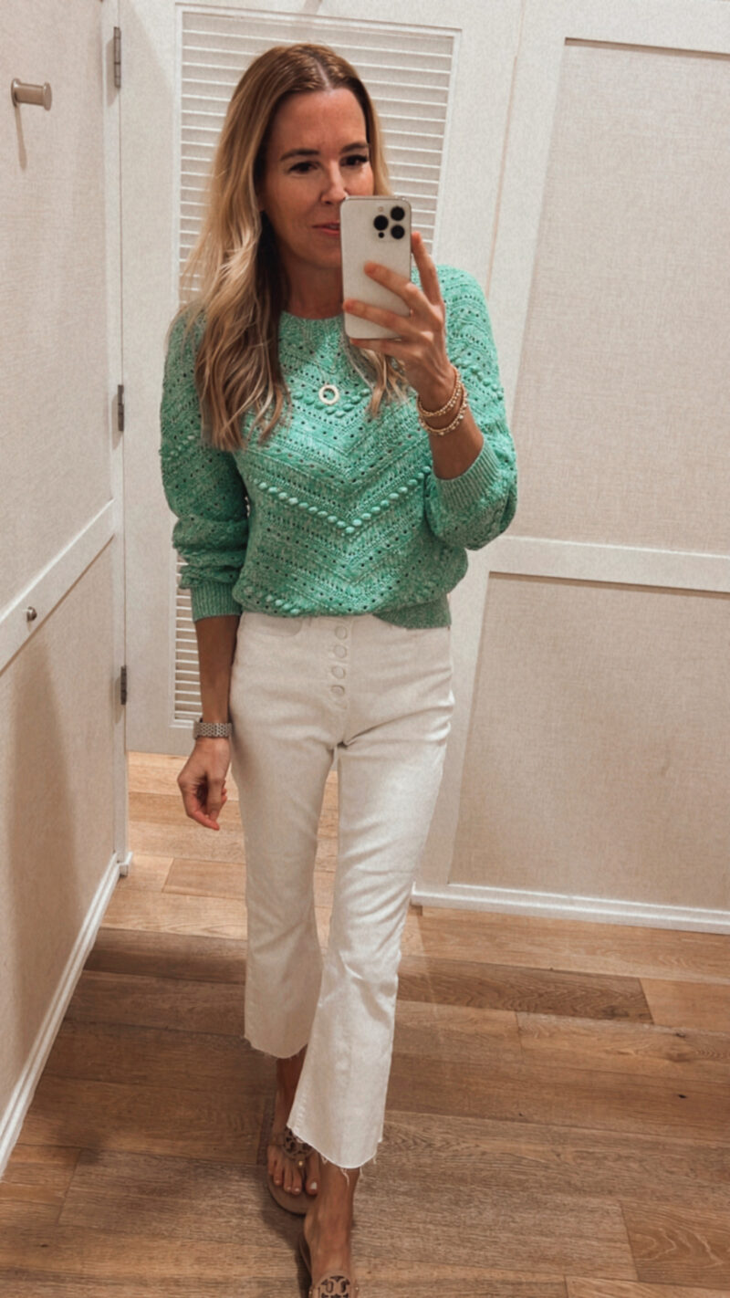 How to Wear Mint Green Colour  Mint green outfits, Mint green pants  outfit, Mint green pants