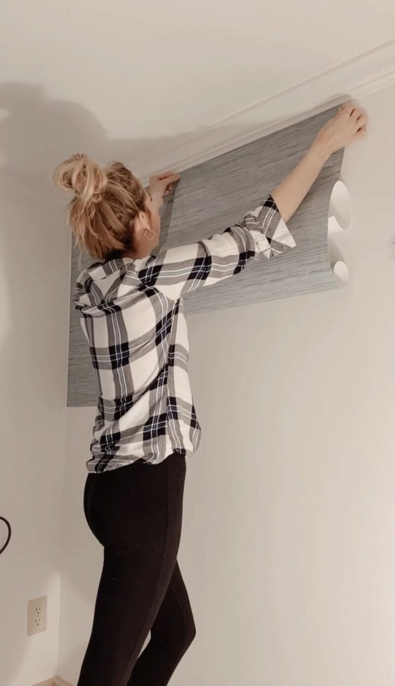 hang wallpaper
