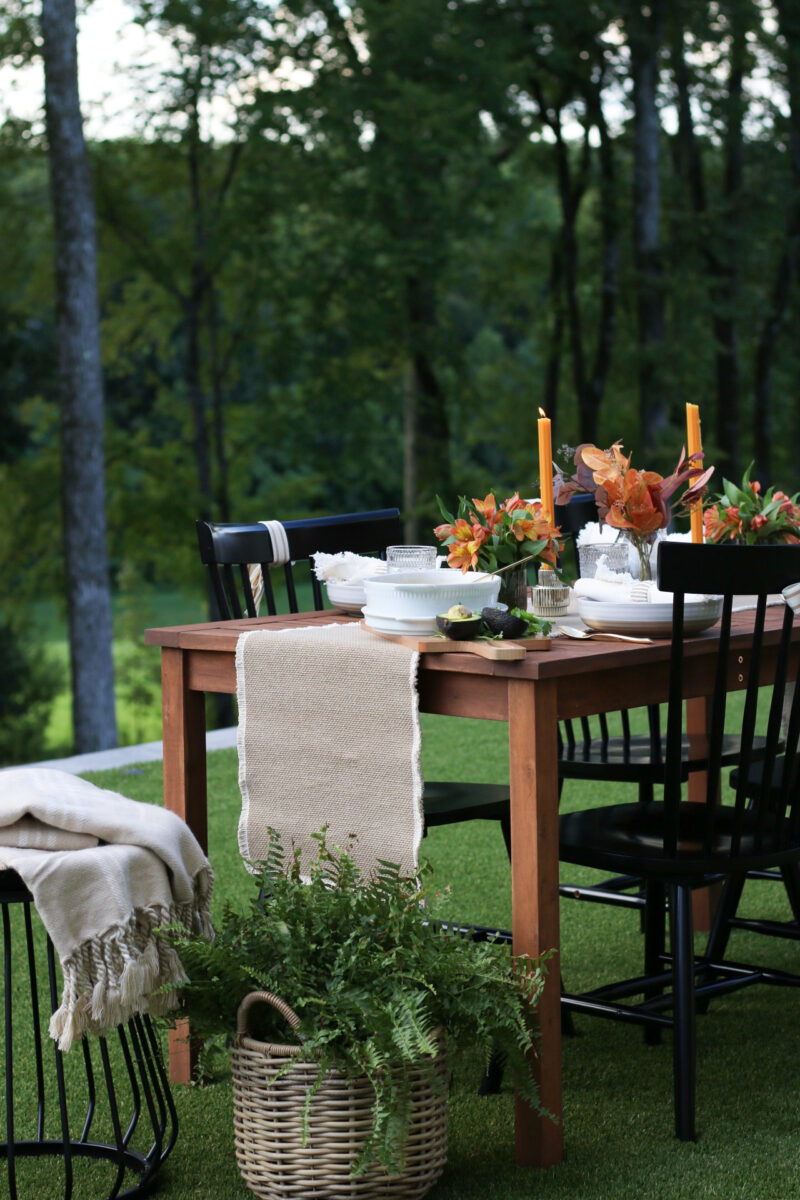 fall outdoor dining